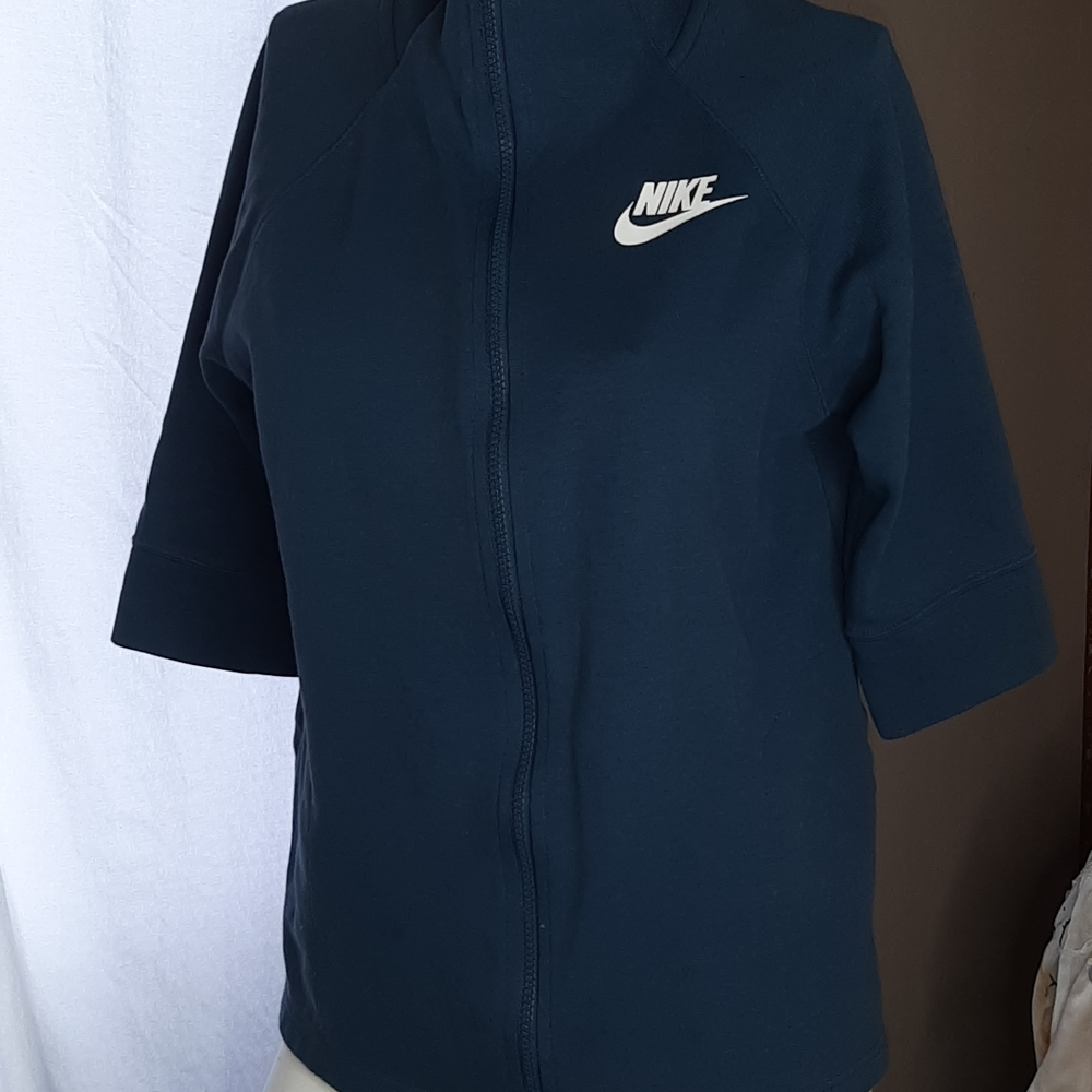 Nike sweat top short sleeves